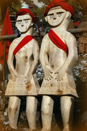 The Gandau statues, to honor the ancestors